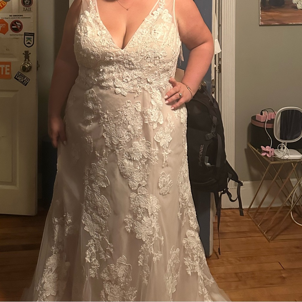 Melissa Sweet Wedding Dress MS251200 Champagne Ivory Floral Applique NWT (24W) - Picture 12 of 13